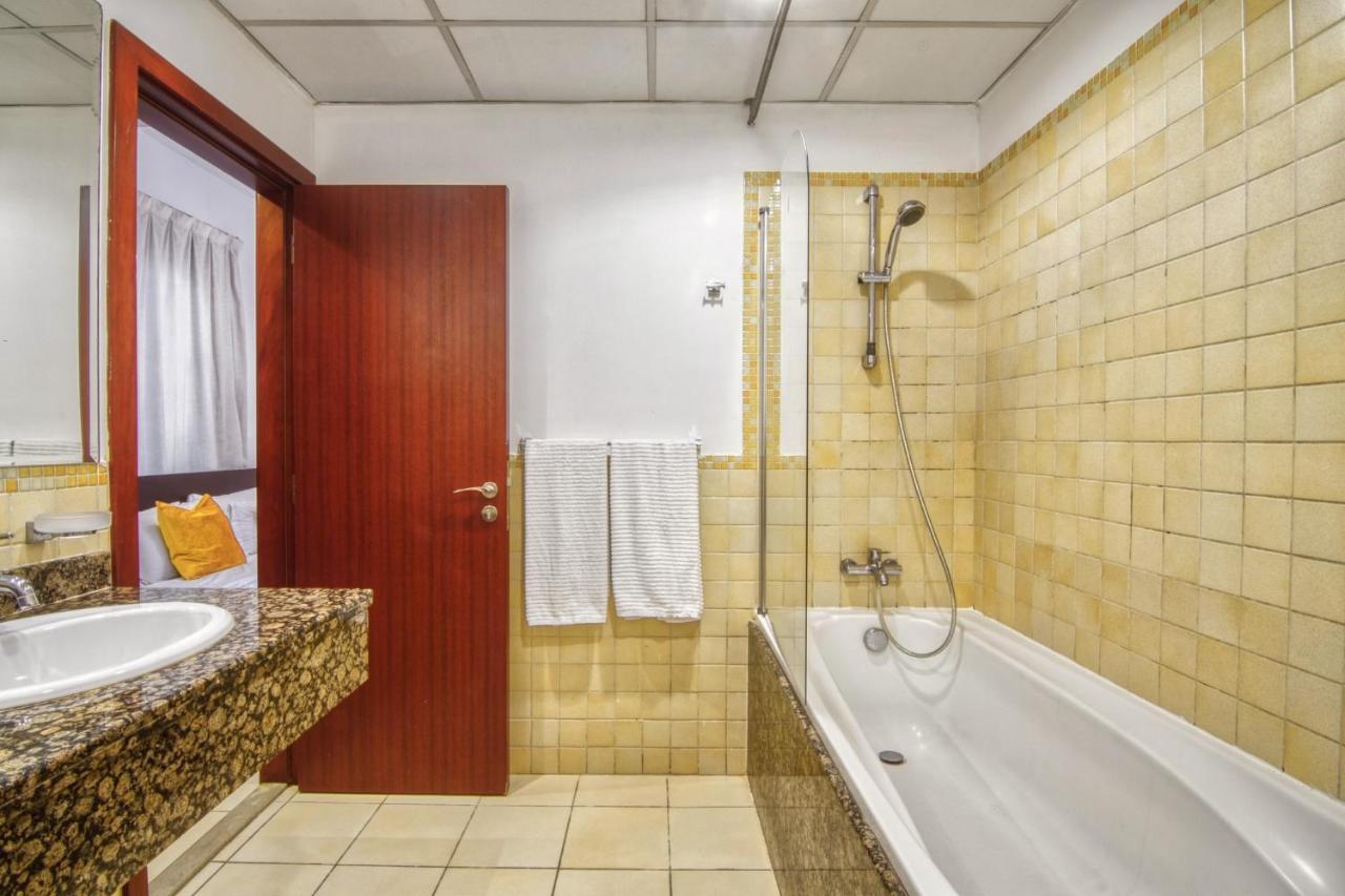 La Buena Vida Holiday Homes - Beach Front Very Spacious, Luxe And Modern 3 Bedroom With Full Kitchen In Jbr , 3 Min To The Jbr Beach Dubai Marina And Tram Station Εξωτερικό φωτογραφία